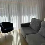 Glam 2 Bedroom In *