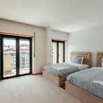 Glam 2 Bedroom In *