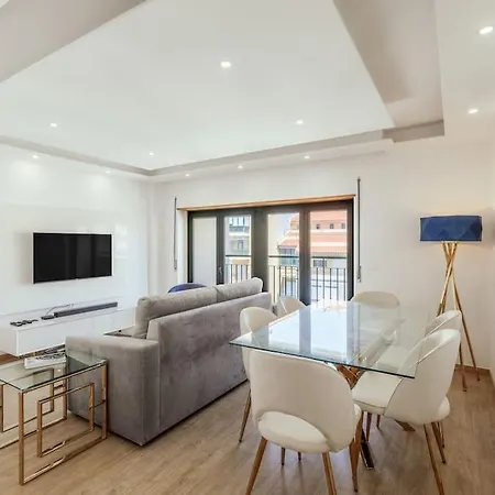 Glam 2 Bedroom In Apartment Massama
